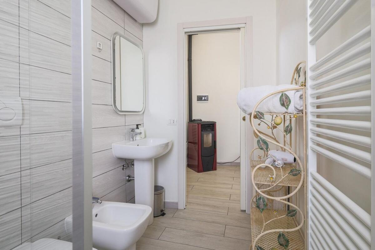 Jacuzzi & Relax - Casa Indipendente 20Min Da Milano Villa Zelo Buon Persico Kültér fotó